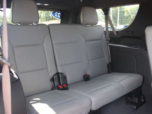 Used 2022 GMC Yukon XL SLT w/ SLT Premium Package RWD image 40