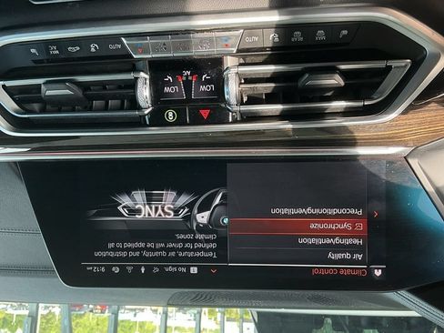Used 2021 BMW X5 sDrive40i w/ Premium Package RWD image 9