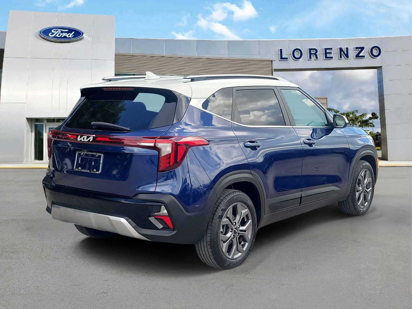 Used 2024 Kia Seltos S FWD image 5