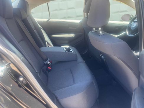 Used 2025 Toyota Corolla LE FWD image 19