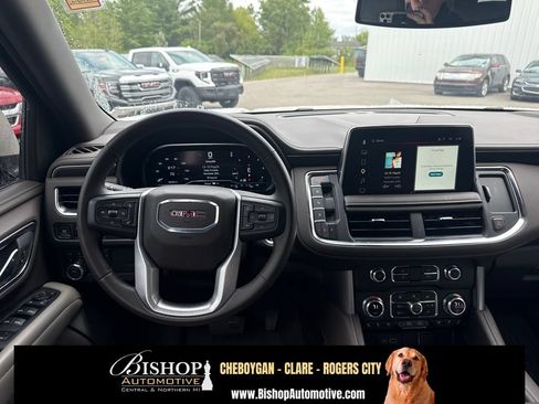 Used 2024 GMC Yukon SLT w/ SLT Luxury Package AWD/4WD image 15