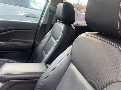 Used 2021 GMC Acadia SLT w/ Elevation Edition image 6