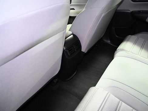 Used 2018 Honda CR-V LX image 38