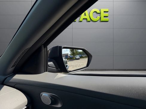 Used 2023 Hyundai Elantra SEL FWD image 30