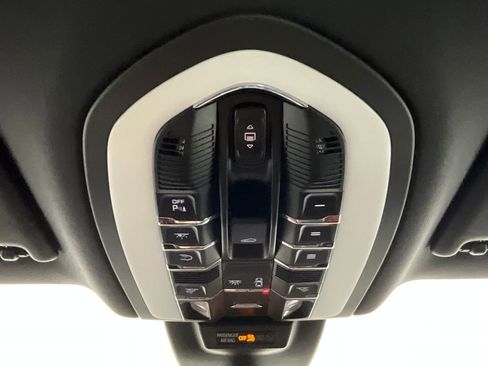 Used 2017 Porsche Macan S AWD/4WD image 13