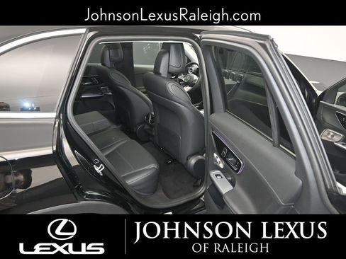 Used 2023 Mercedes-Benz GLC 300 4MATIC image 11