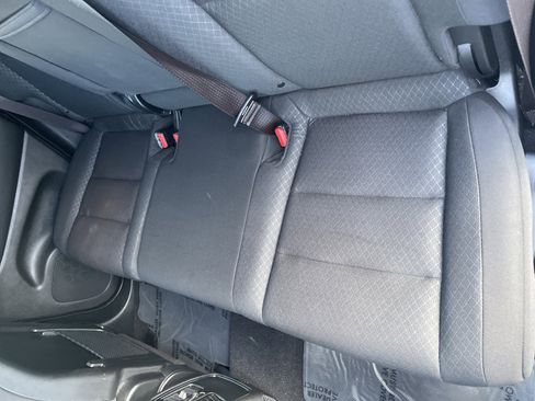 Used 2021 Jeep Grand Cherokee Laredo image 12