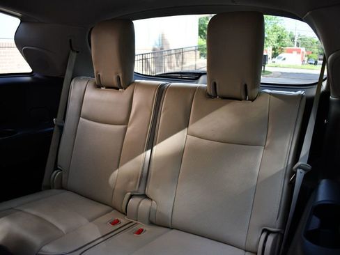 Used 2017 INFINITI QX60 Luxe w/ Deluxe Technology Package image 29