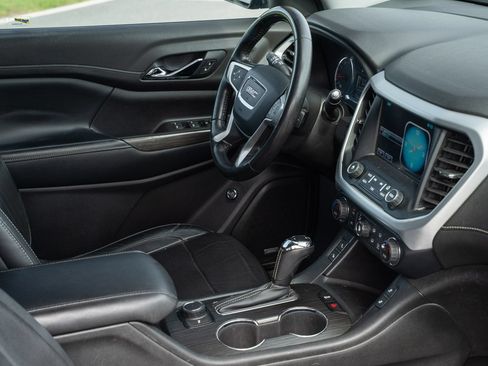 Used 2019 GMC Acadia SLT AWD/4WD image 13