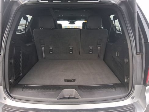 Used 2023 Chevrolet Suburban LT image 20