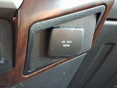 Used 2015 Ford F250 Lariat w/ Chrome Package image 24