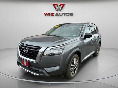 Used 2022 Nissan Pathfinder Platinum w/ Cargo Package
