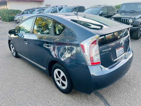 Used 2012 Toyota Prius Three FWD image 4