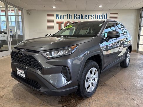 Used 2021 Toyota RAV4 LE w/ Carpet Mat Package (TMS) FWD image 6