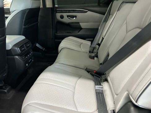 Certified 2024 Honda Pilot Elite image 31