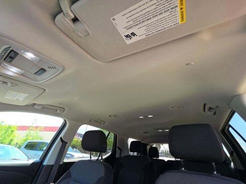 Used 2019 Chevrolet Traverse LT FWD image 8