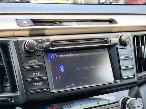 Used 2013 Toyota RAV4 Limited AWD/4WD image 21