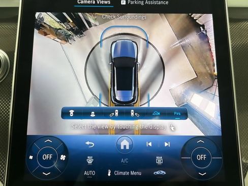 Used 2025 Mercedes-Benz GLC 350e 4MATIC w/ AMG Line image 24