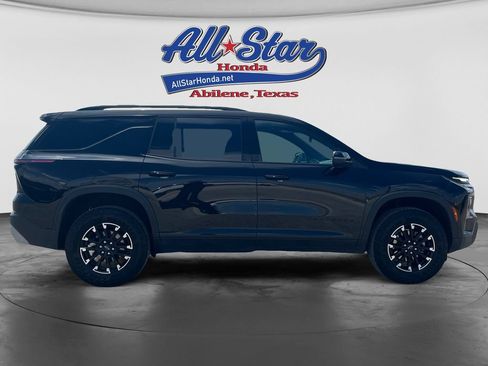 Used 2025 Chevrolet Traverse Z71 AWD/4WD image 6