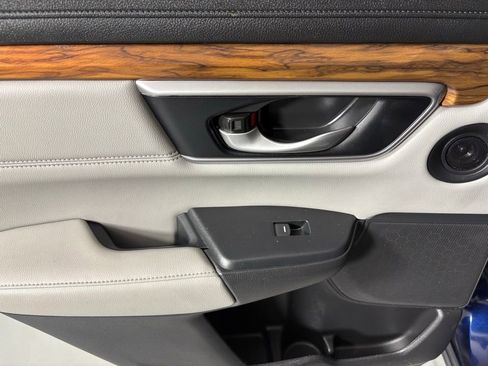 Used 2020 Honda CR-V Touring image 36