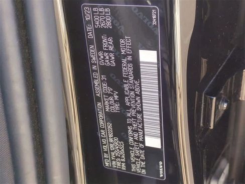 Used 2024 Volvo XC60 B5 Plus w/ Protection Package Premier image 37