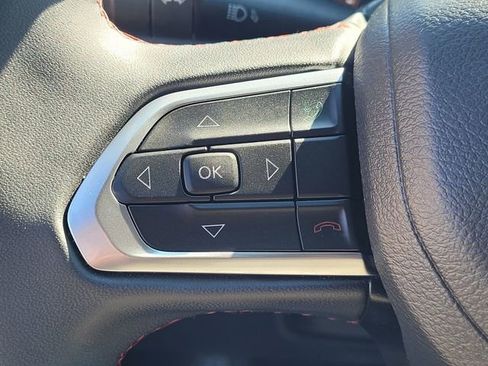Used 2024 Jeep Compass Trailhawk AWD/4WD image 15
