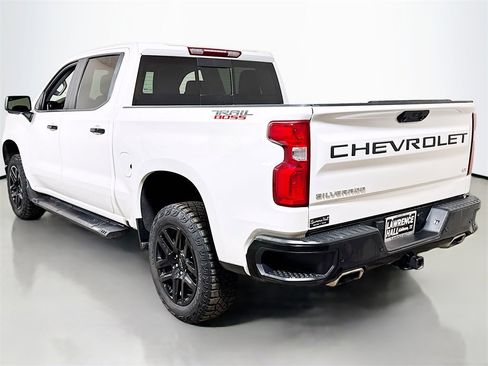 Used 2023 Chevrolet Silverado 1500 LT Trail Boss w/ LT Trail Boss Premium Package image 6