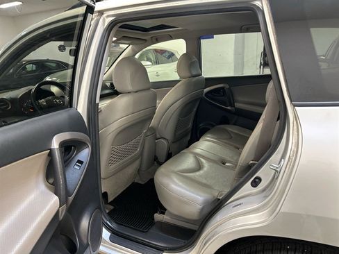 Used 2007 Toyota RAV4 Limited image 15
