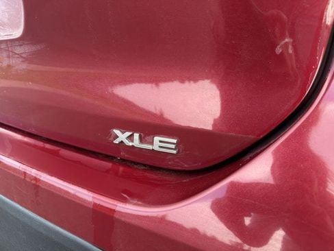 Used 2022 Toyota Highlander XLE FWD image 31