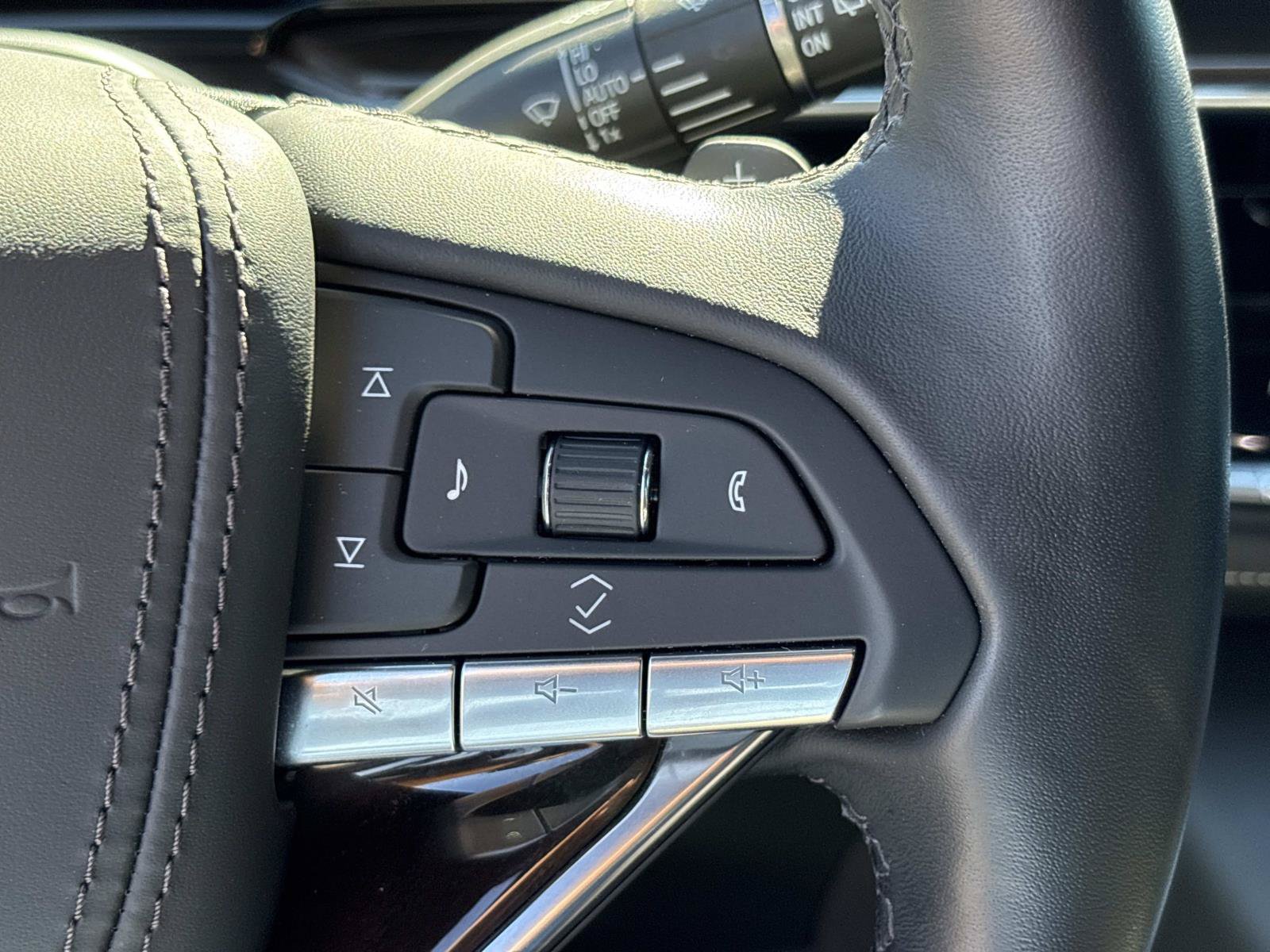 Used 2024 Cadillac Escalade Sport Platinum AWD/4WD image 20
