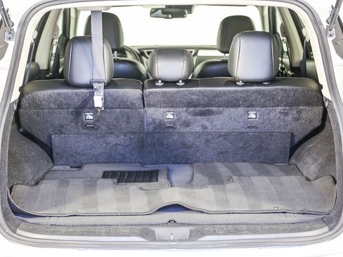 Used 2023 Nissan Murano SV image 24