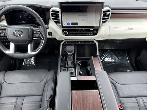 Used 2025 Toyota Sequoia Capstone image 11