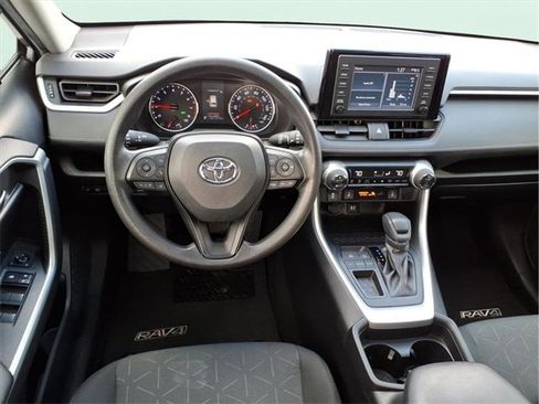 Used 2019 Toyota RAV4 XLE image 14