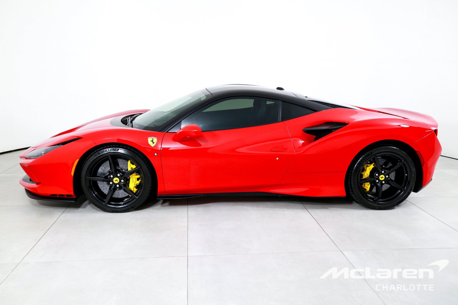 Used 2020 Ferrari F8 Tributo RWD image 5
