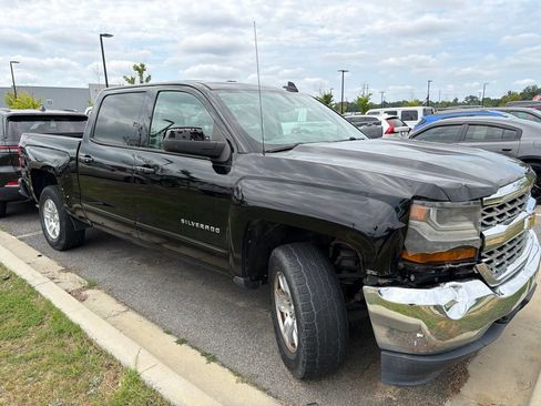 Used 2018 Chevrolet Silverado 1500 LT AWD/4WD image 9