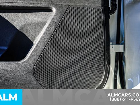 Used 2025 Nissan Pathfinder S image 52