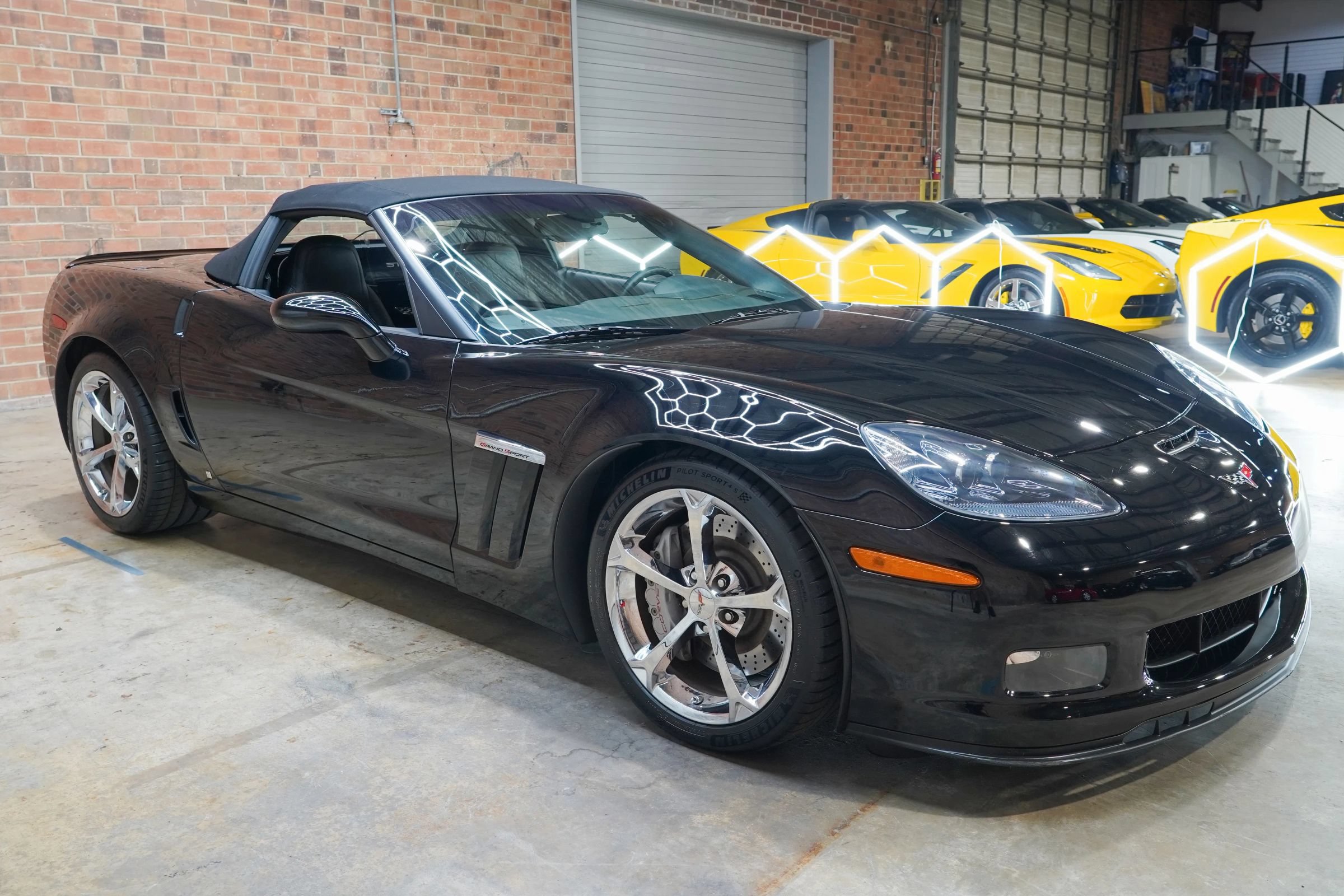 Used 2011 Chevrolet Corvette Grand Sport w/ Preferred Equipment Group RWD image 21