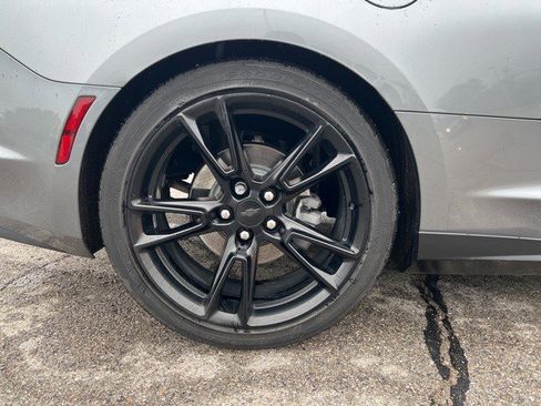 Certified 2021 Chevrolet Camaro LT image 3