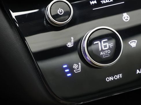 Used 2023 INFINITI QX60 Luxe w/ Vision Package AWD/4WD image 22