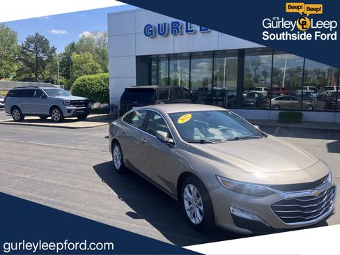 Used 2022 Chevrolet Malibu LT FWD image 1