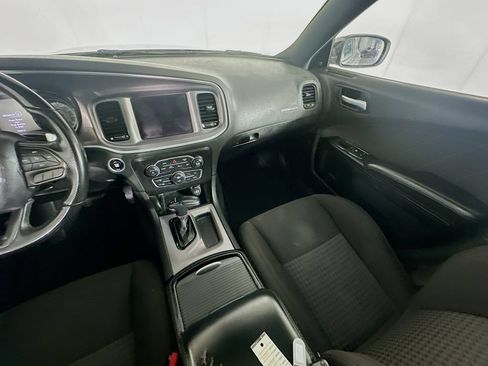 Used 2022 Dodge Charger R/T w/ Blacktop Package RWD image 11