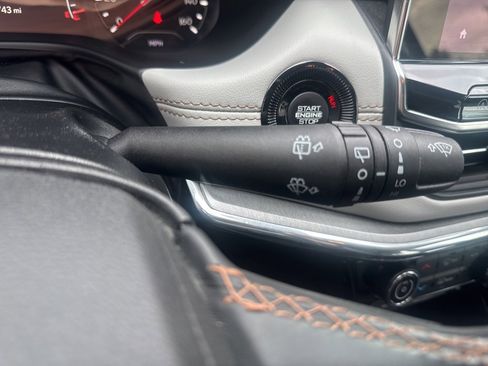 Used 2022 Jeep Compass Limited image 28