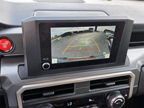 Used 2024 Toyota Tacoma TRD Off-Road image 8