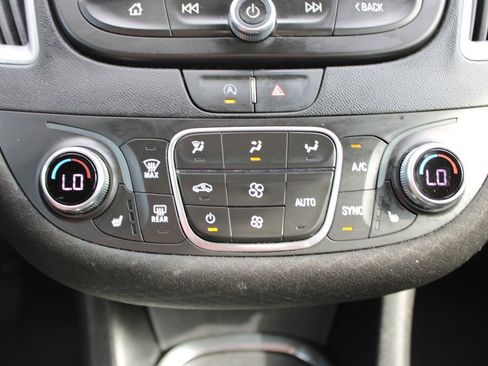 Used 2024 Chevrolet Malibu LT image 43