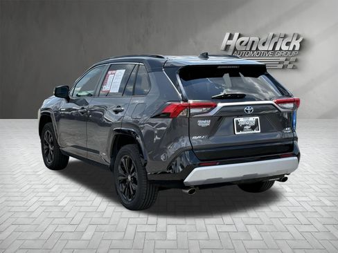 Used 2022 Toyota RAV4 XSE AWD/4WD image 8