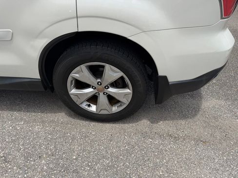 Used 2014 Subaru Forester 2.5i Limited AWD/4WD image 8
