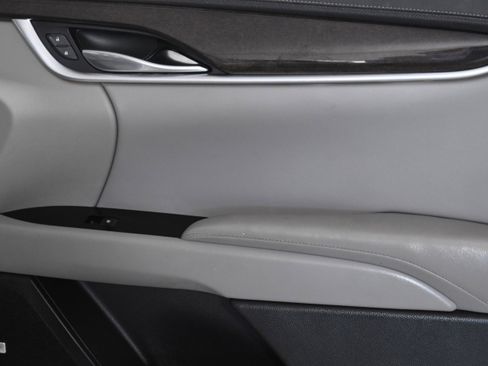 Used 2017 Cadillac XTS Luxury image 28