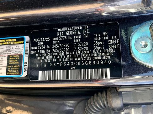 Certified 2025 Kia Telluride S FWD image 30