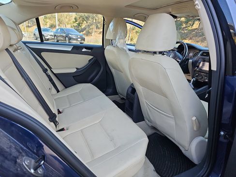 Used 2014 Volkswagen Jetta SE FWD image 14