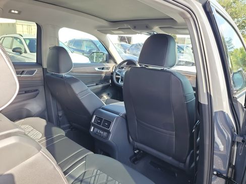 New 2026 Volkswagen Atlas SEL Premium R-Line AWD/4WD image 11